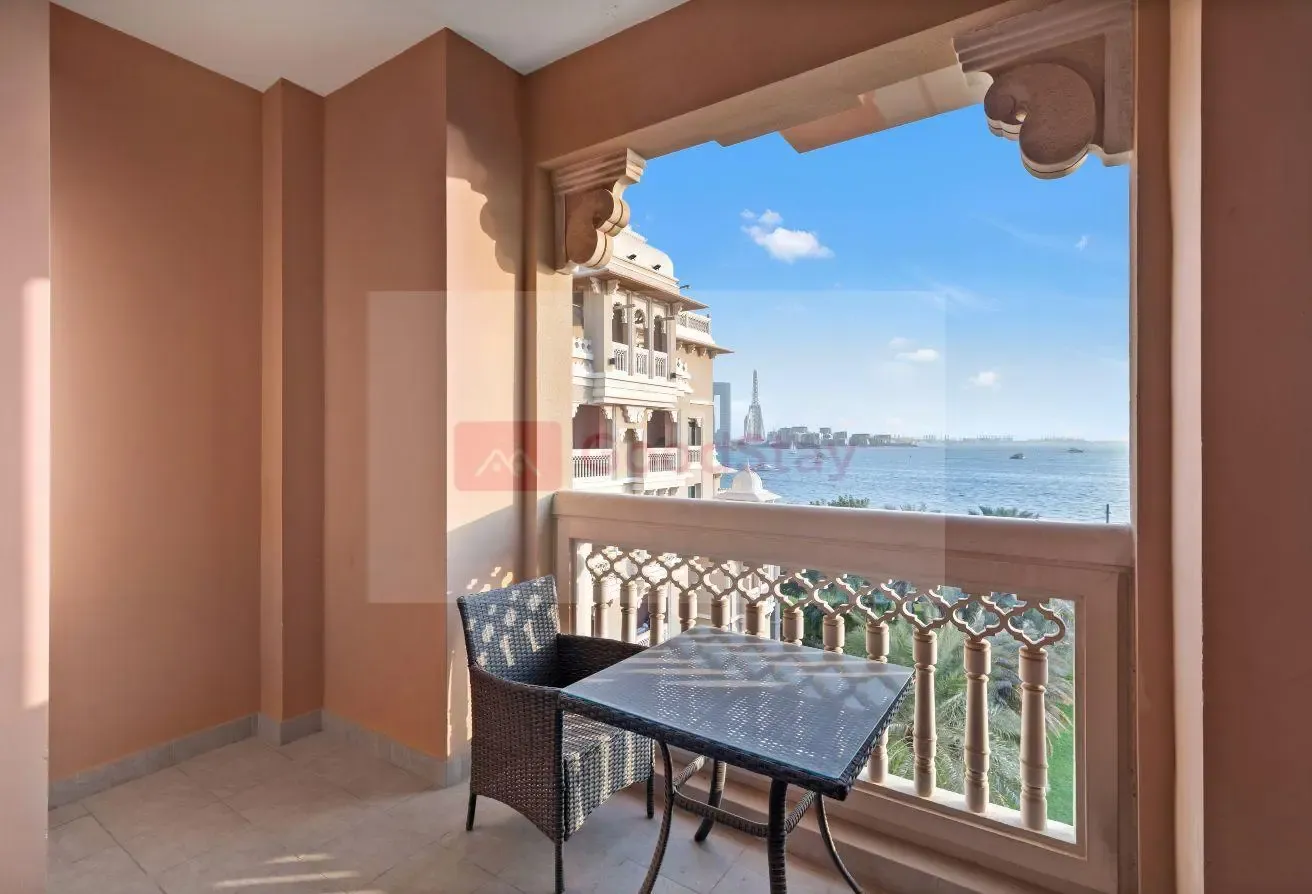 Spacious 2BR Seaview Balcony, Private beach&pool