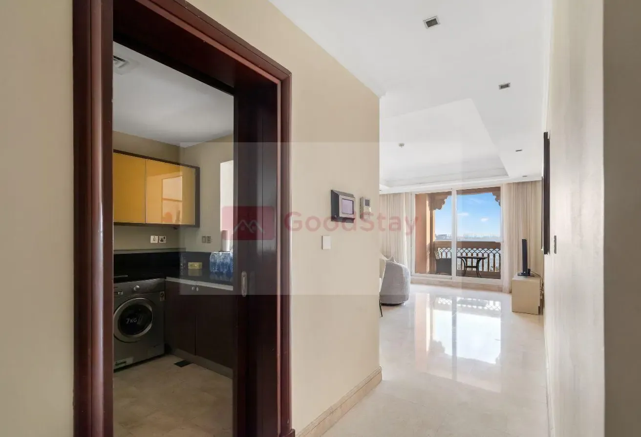 Spacious 2BR Seaview Balcony, Private beach&pool
