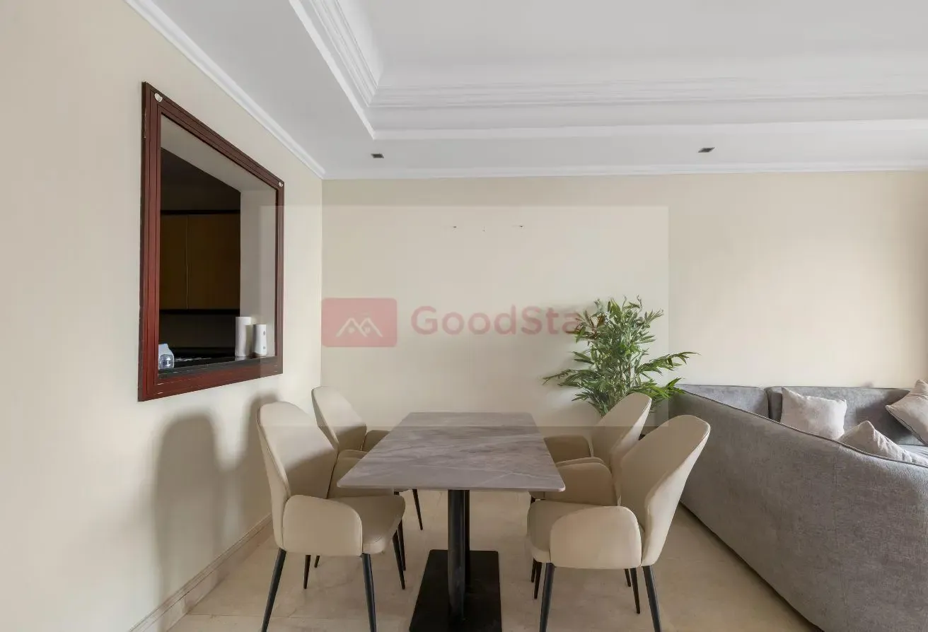 Spacious 2BR Seaview Balcony, Private beach&pool