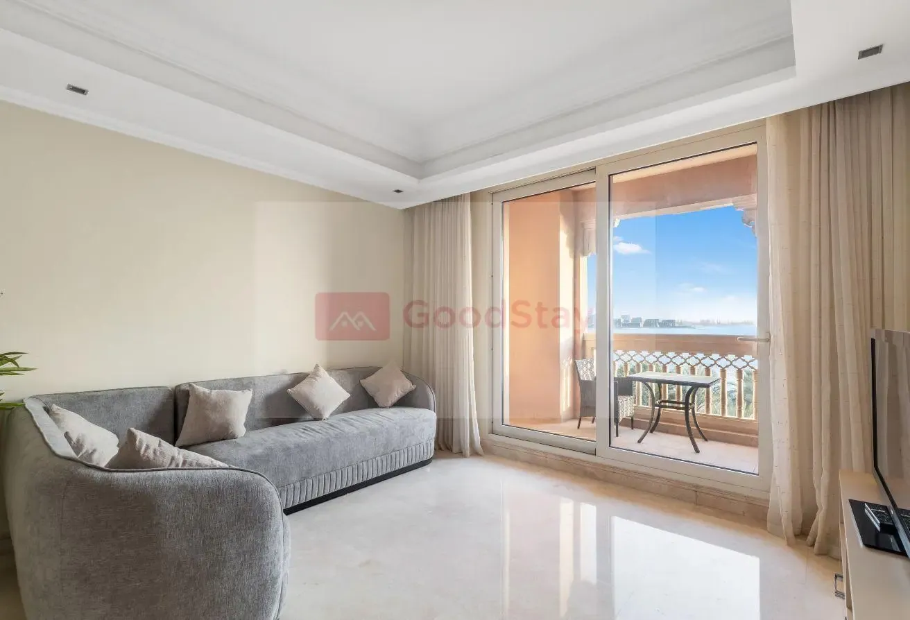 Spacious 2BR Seaview Balcony, Private beach&pool