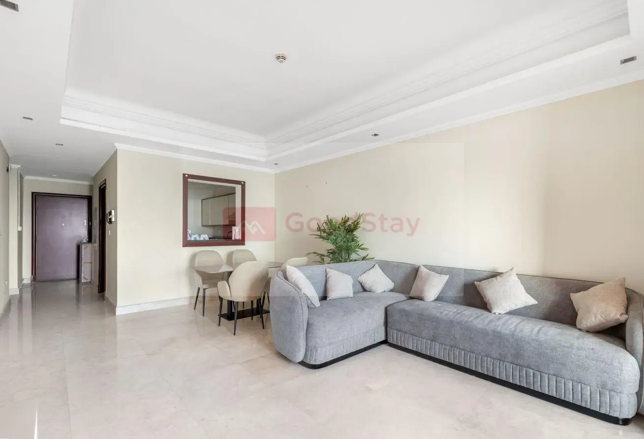 Spacious 2BR Seaview Balcony, Private beach&pool