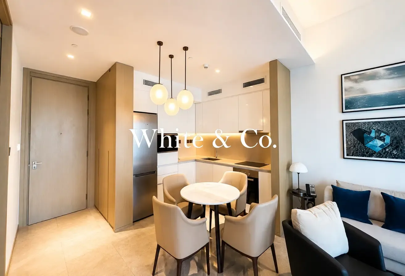 Luxury Living | Iconic Waterfront | 1 bed