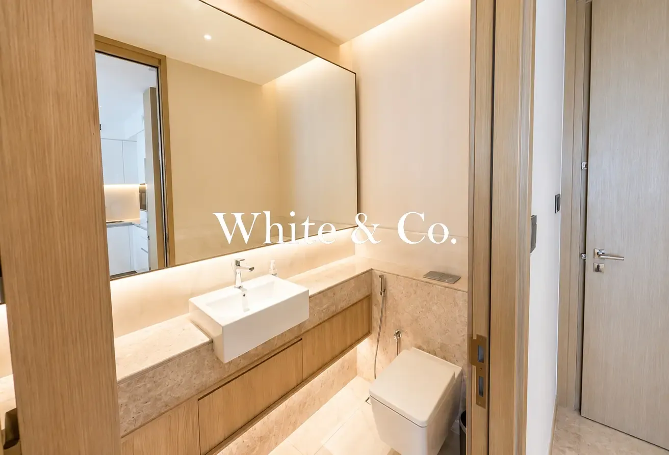 Luxury Living | Iconic Waterfront | 1 bed