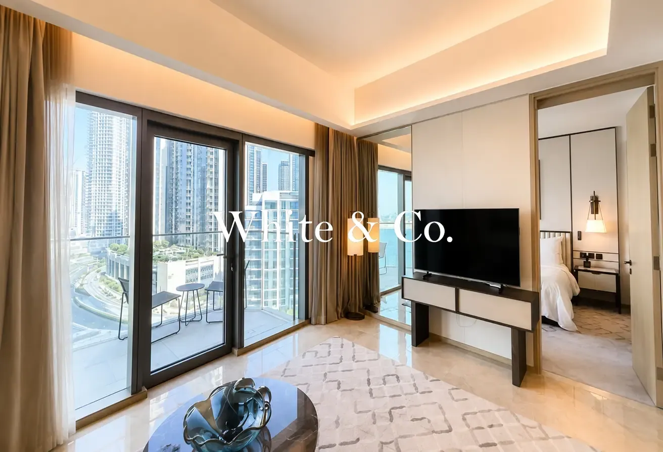 Luxury Living | Iconic Waterfront | 1 bed