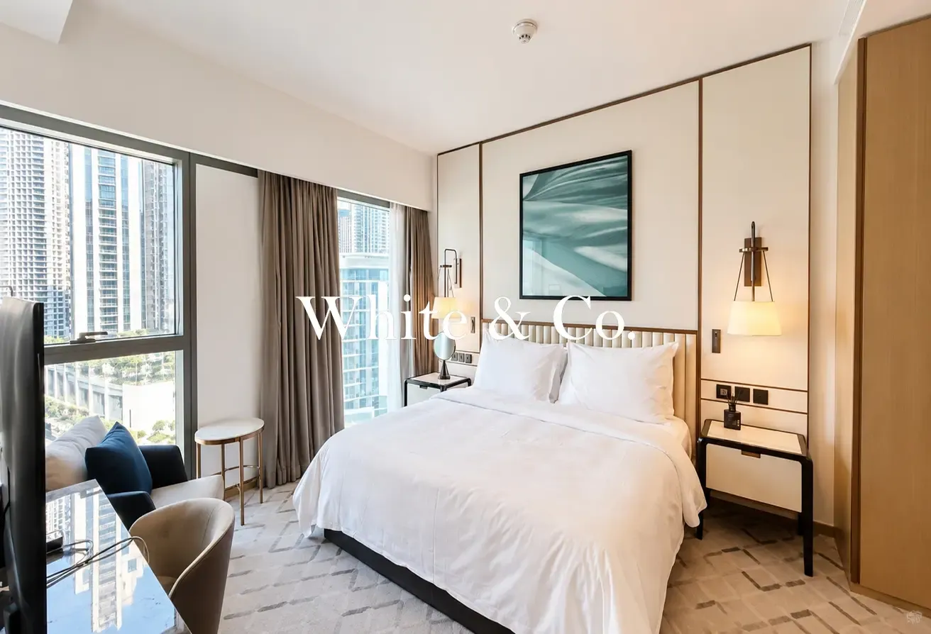 Luxury Living | Iconic Waterfront | 1 bed