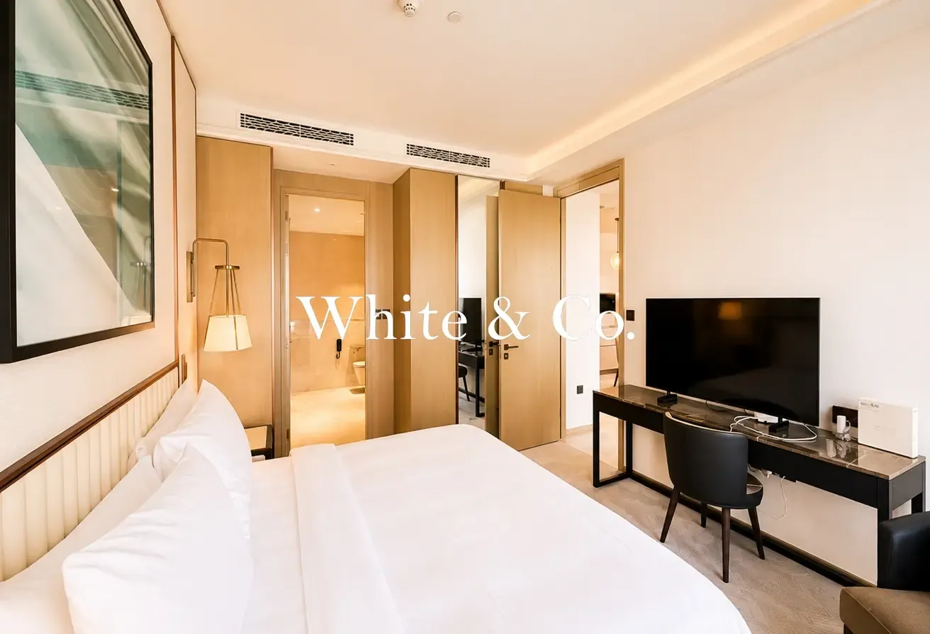 Luxury Living | Iconic Waterfront | 1 bed