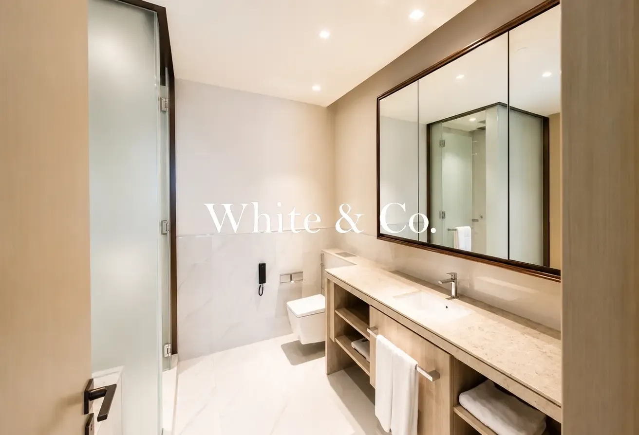 Luxury Living | Iconic Waterfront | 1 bed