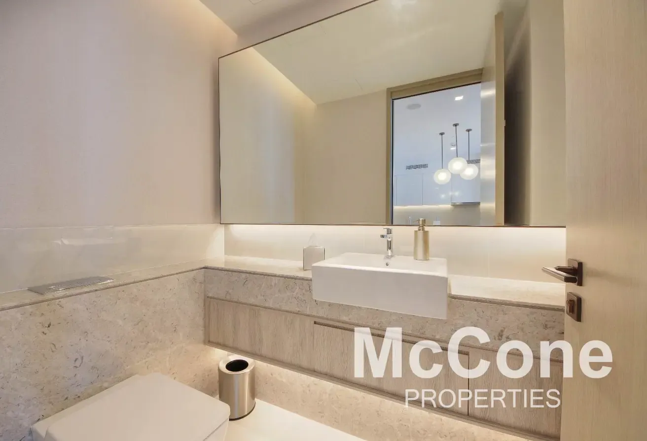 Full Burj & Sea View | Luxurious | Vacant