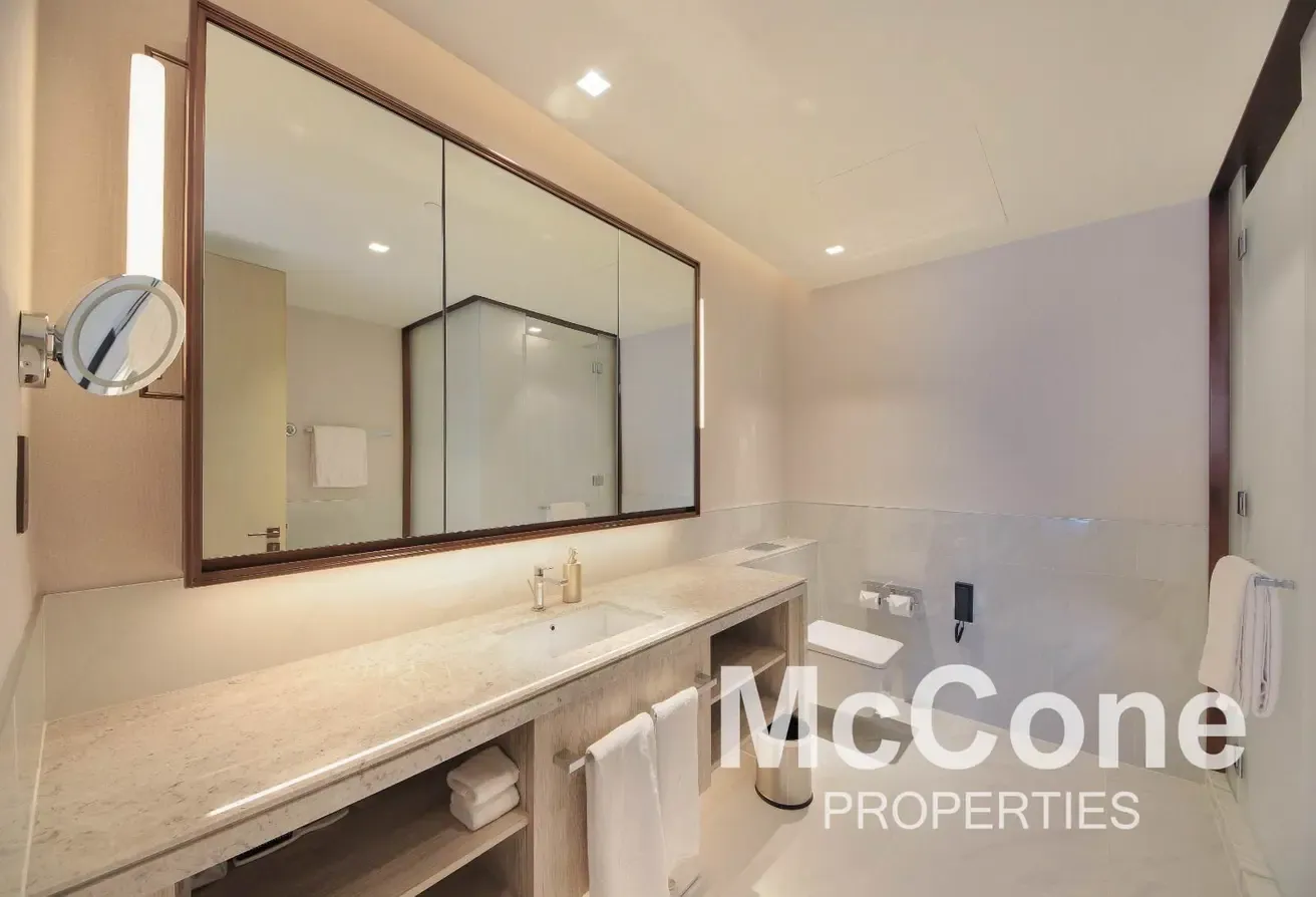 Full Burj & Sea View | Luxurious | Vacant