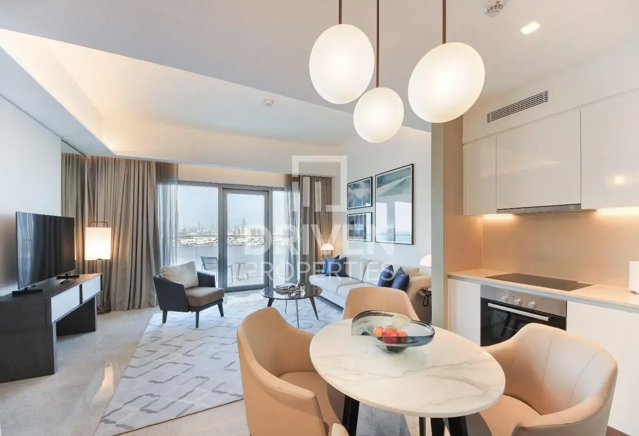 Vacant | Elegant Living | Sea and Burj Views
