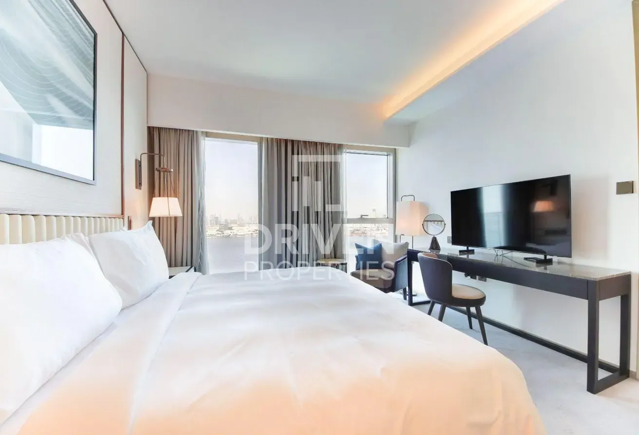 Vacant | Elegant Living | Sea and Burj Views