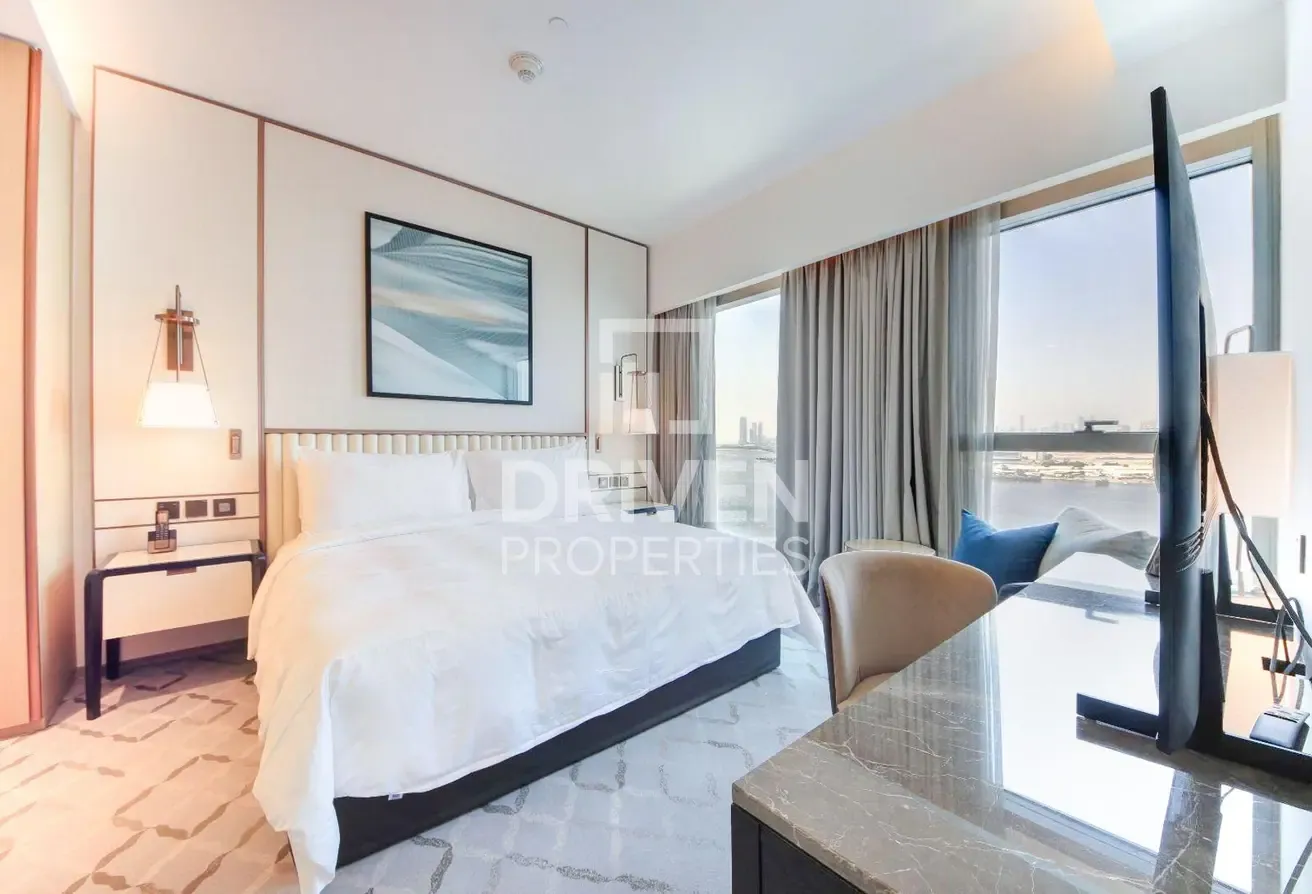Vacant | Elegant Living | Sea and Burj Views
