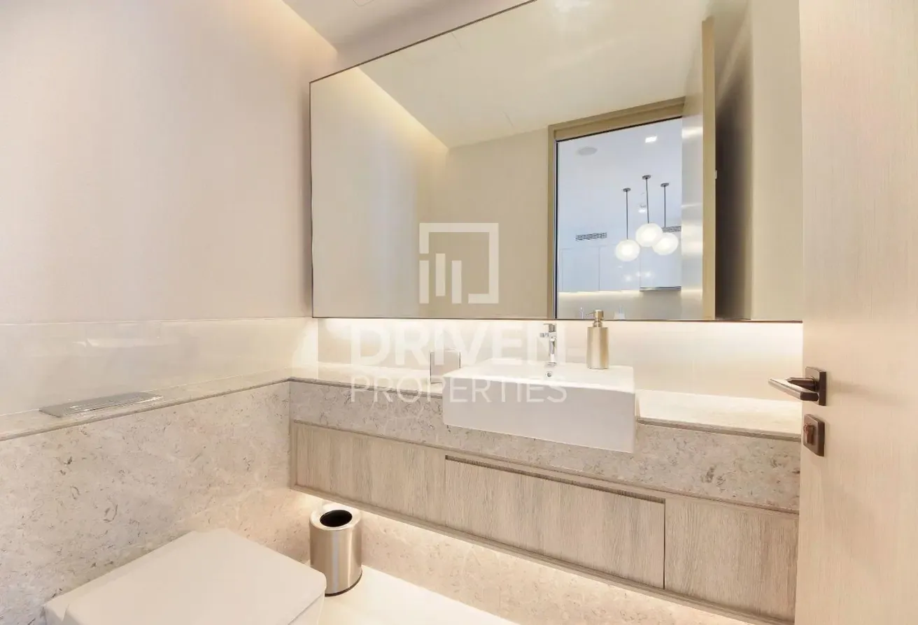 Vacant | Elegant Living | Sea and Burj Views