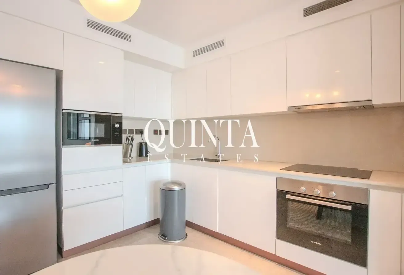 Stunning Unit | Vibrant Community | Available 20th June