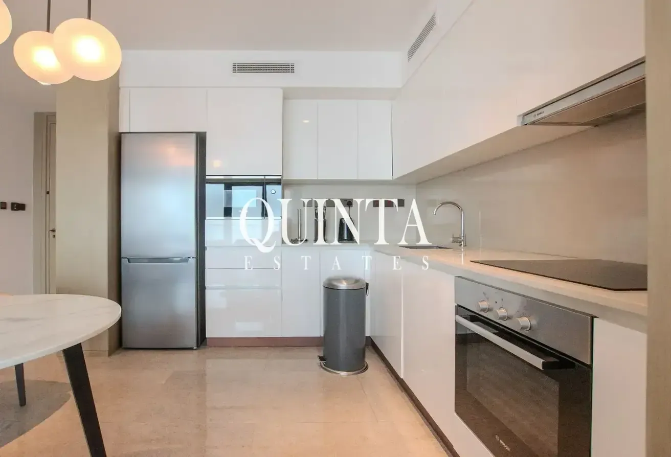 Stunning Unit | Vibrant Community | Available 20th June