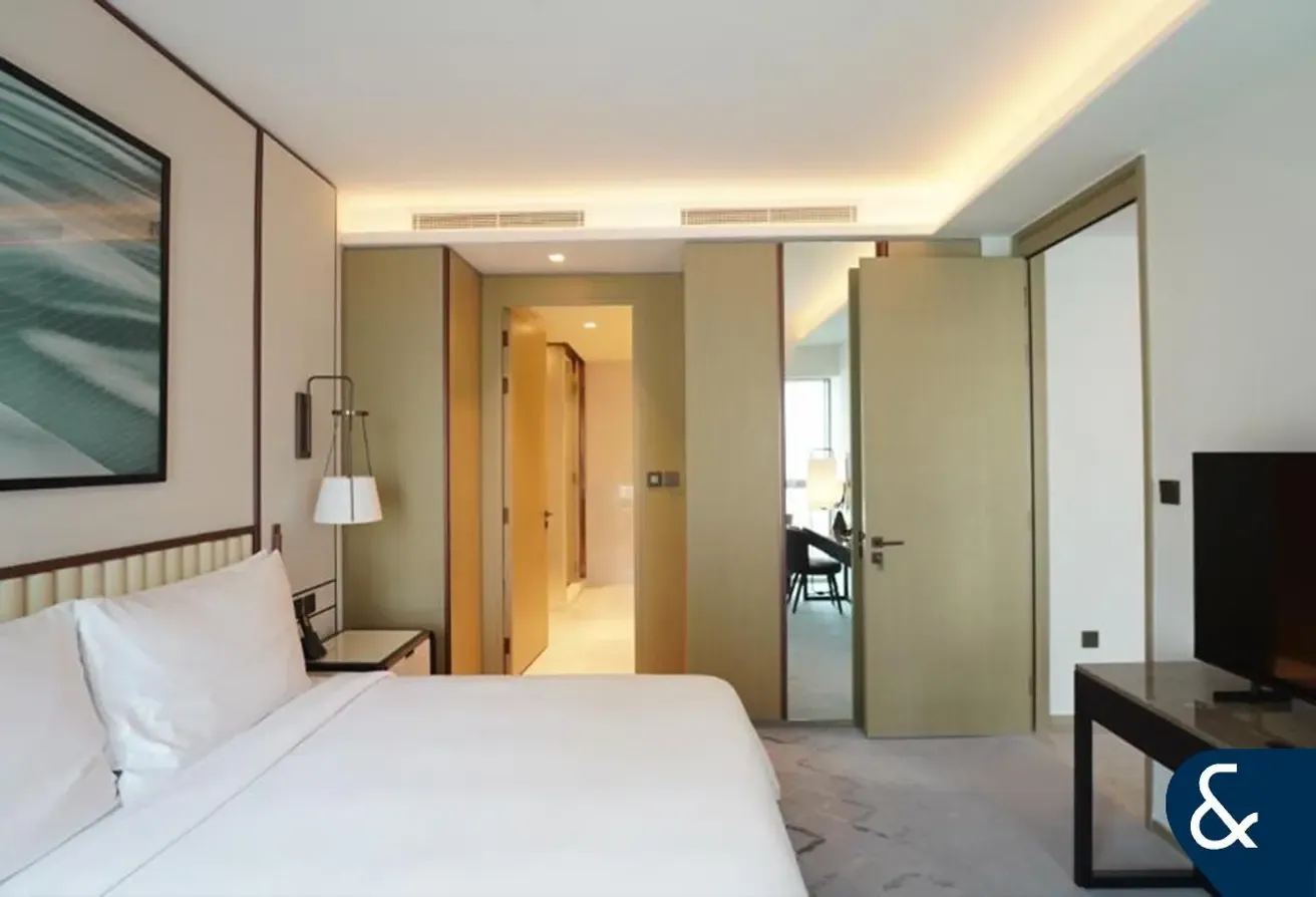 Luxury | Furnished |  1 Bed Apartment