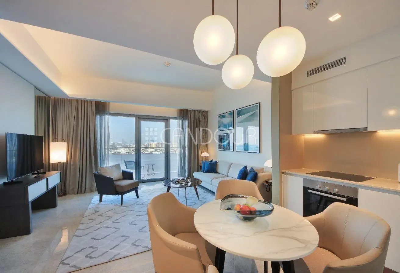 Luxurious 1BR | Creek View | Cheques Negotiable