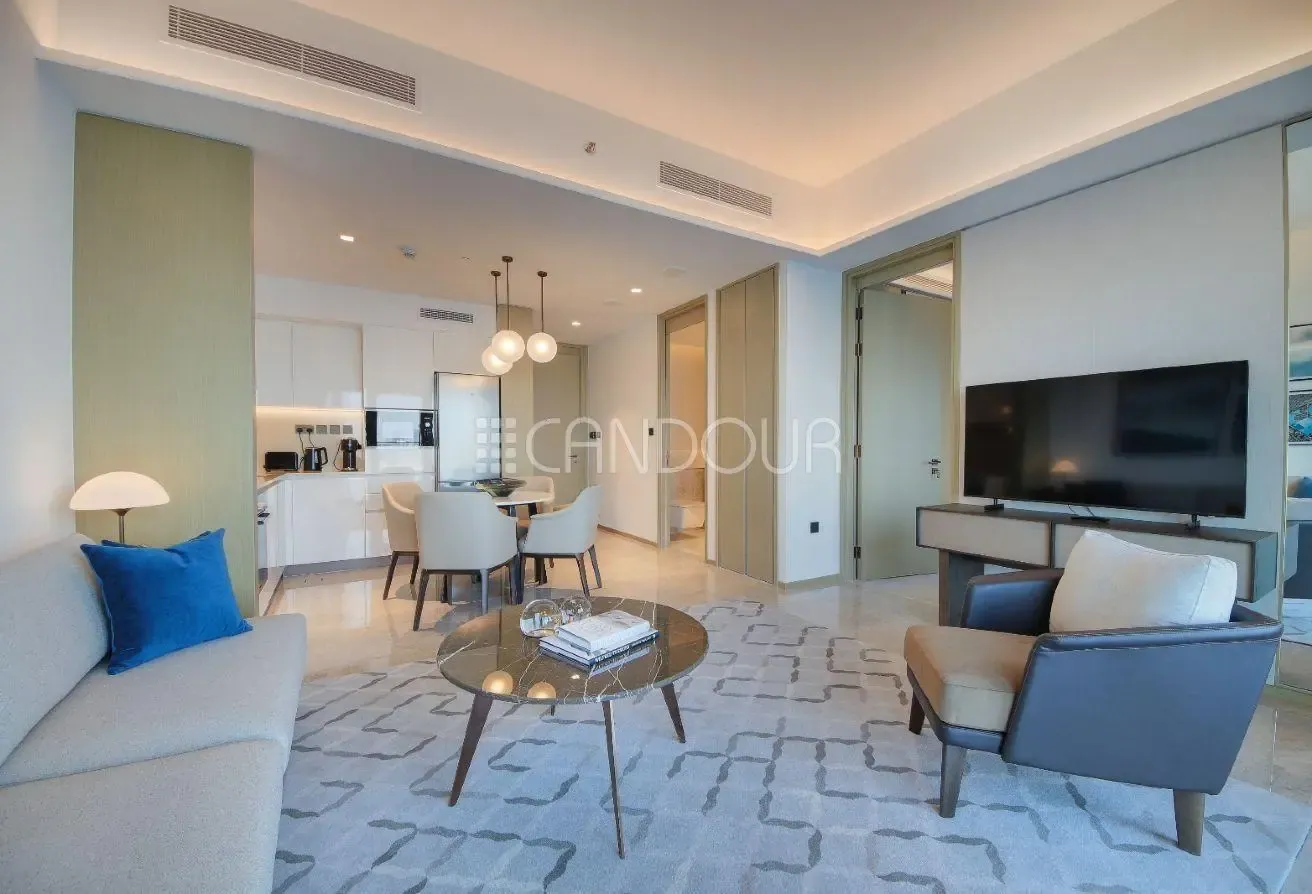 Luxurious 1BR | Creek View | Cheques Negotiable