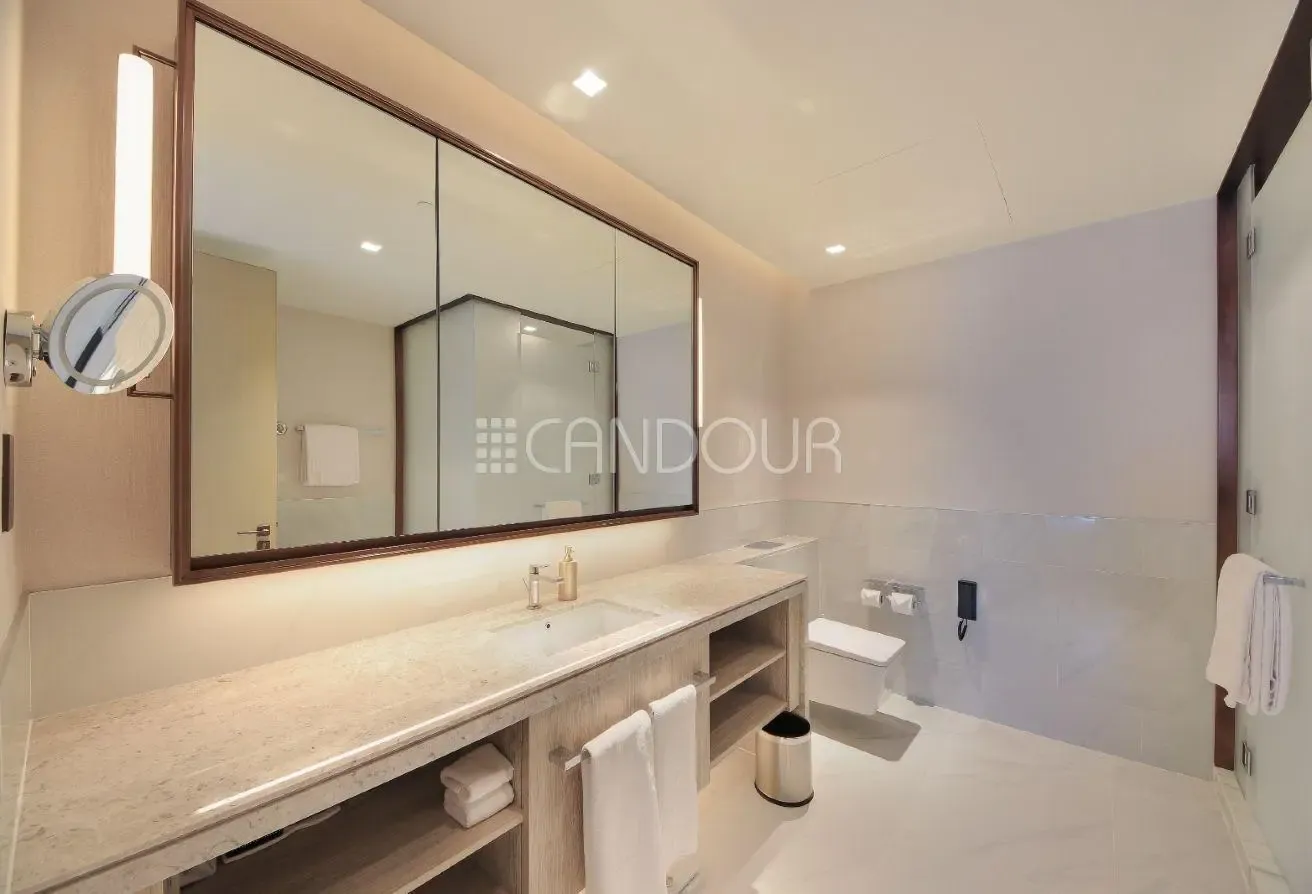 Luxurious 1BR | Creek View | Cheques Negotiable