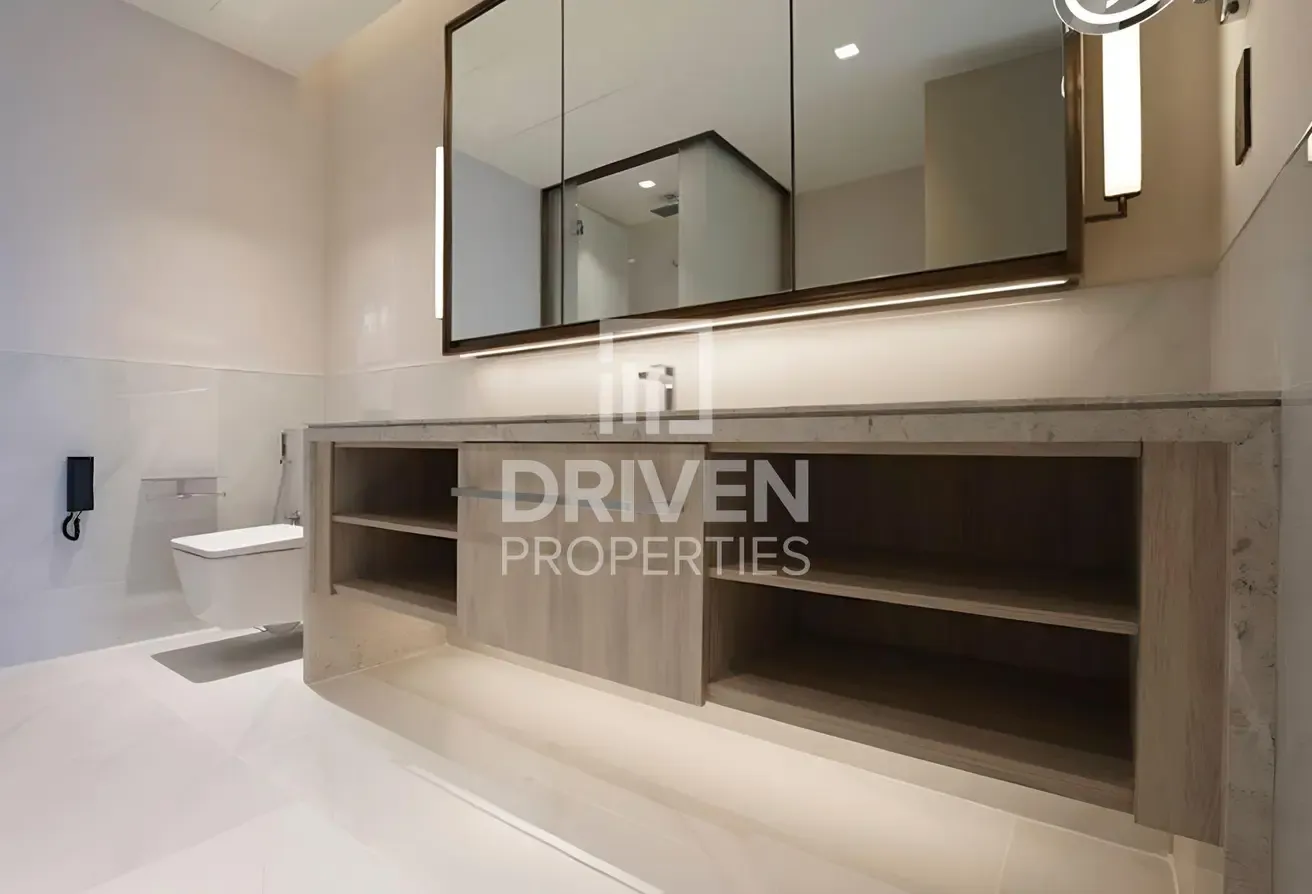 Majestic Sea View | Ready to Move in | Prime Unit