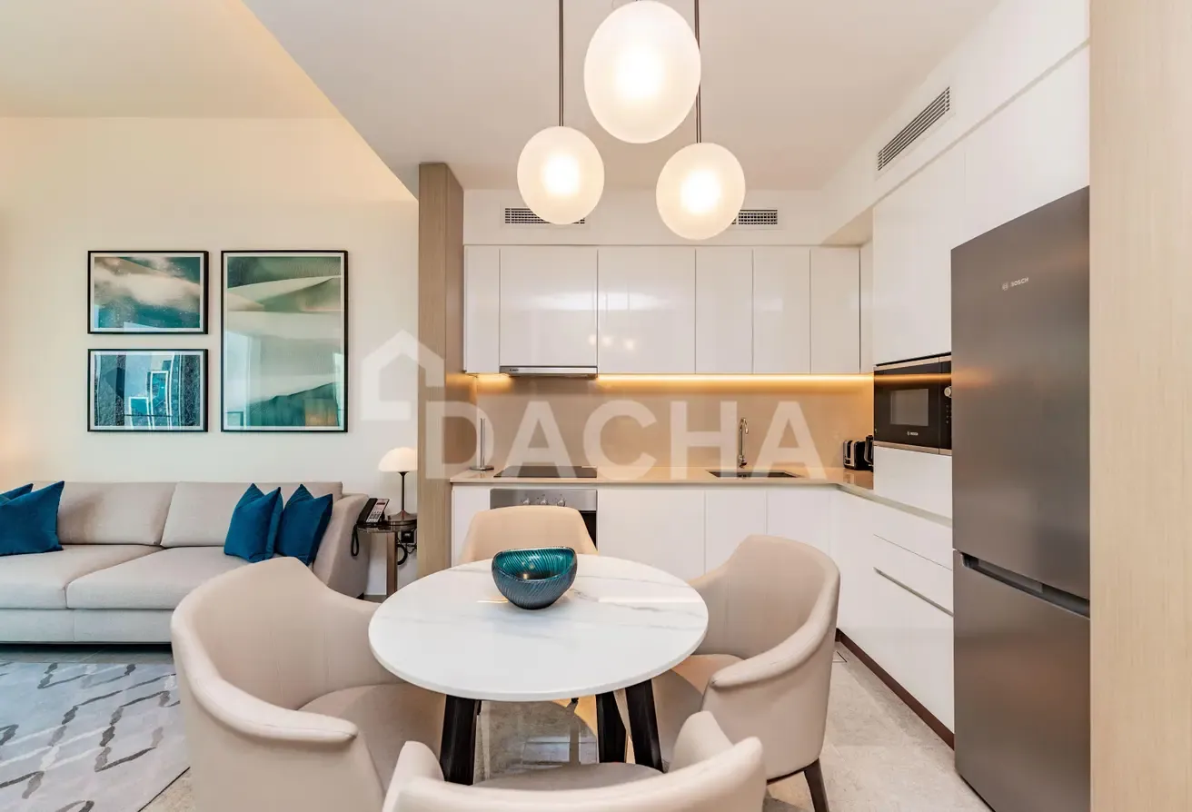 Low Floor | Vacant | Community view