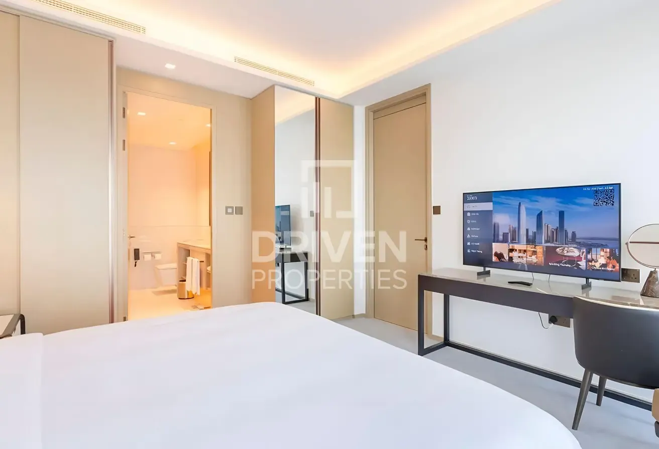Ready to move in | Skyline and Creek View