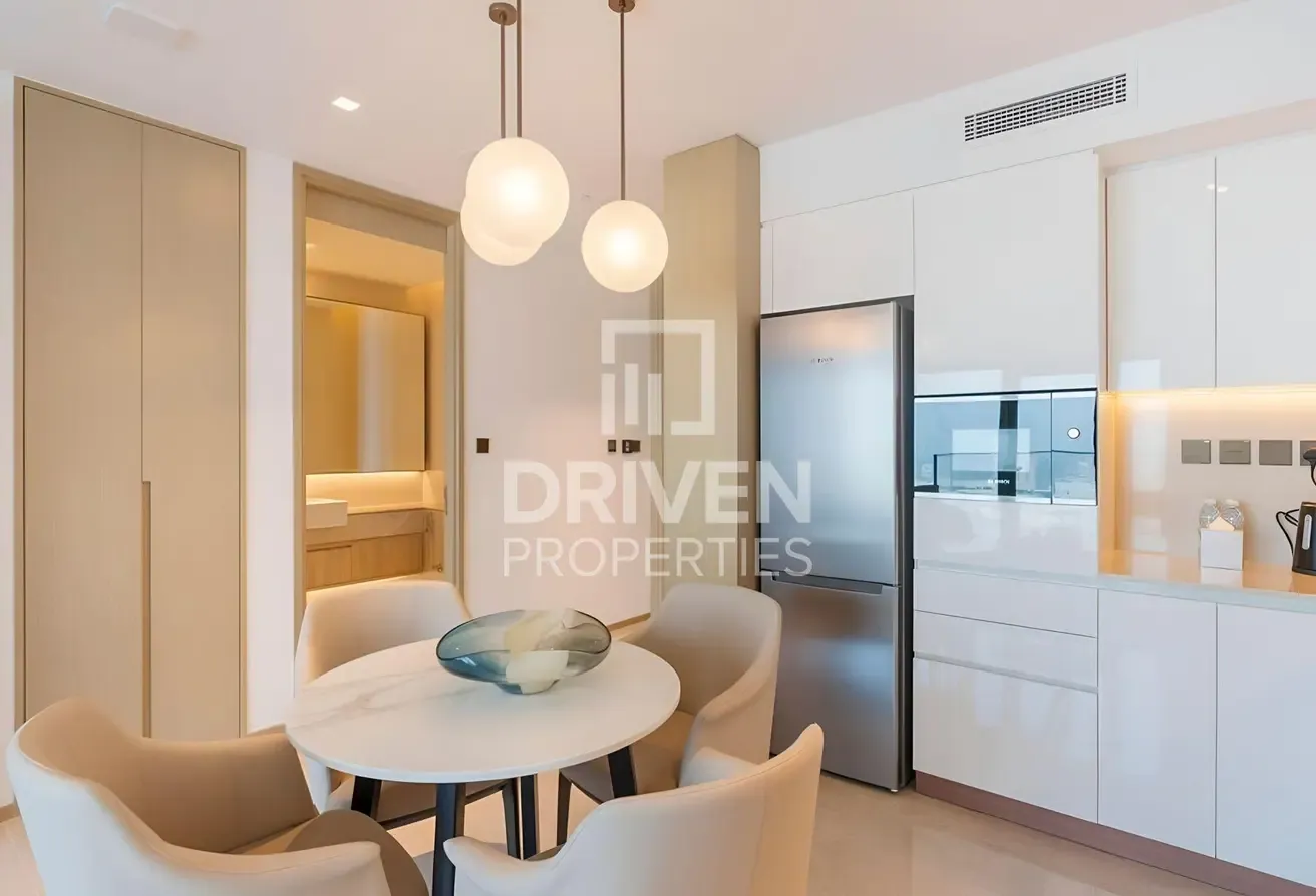 Ready to move in | Skyline and Creek View