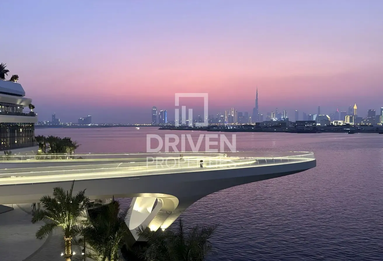 Burj Khalifa and Sea View | Ready to Move in