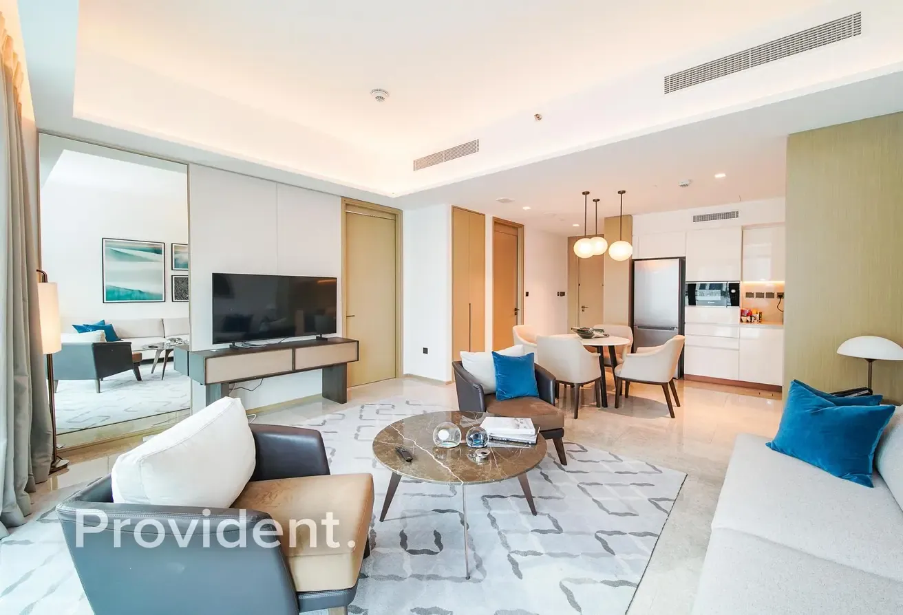 Fully Furnished | Boulevard View | Vacant