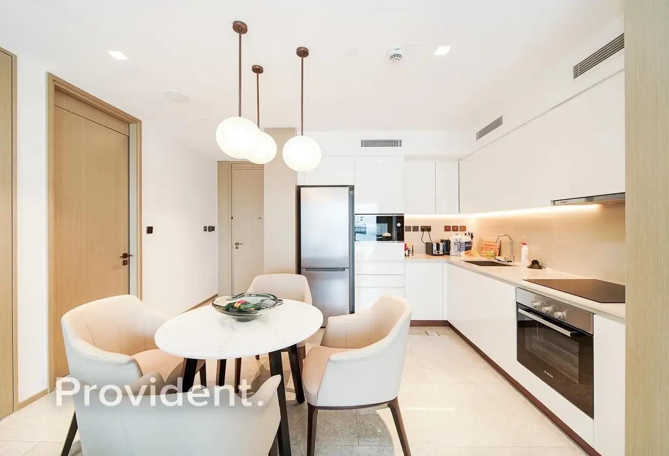 Fully Furnished | Boulevard View | Vacant