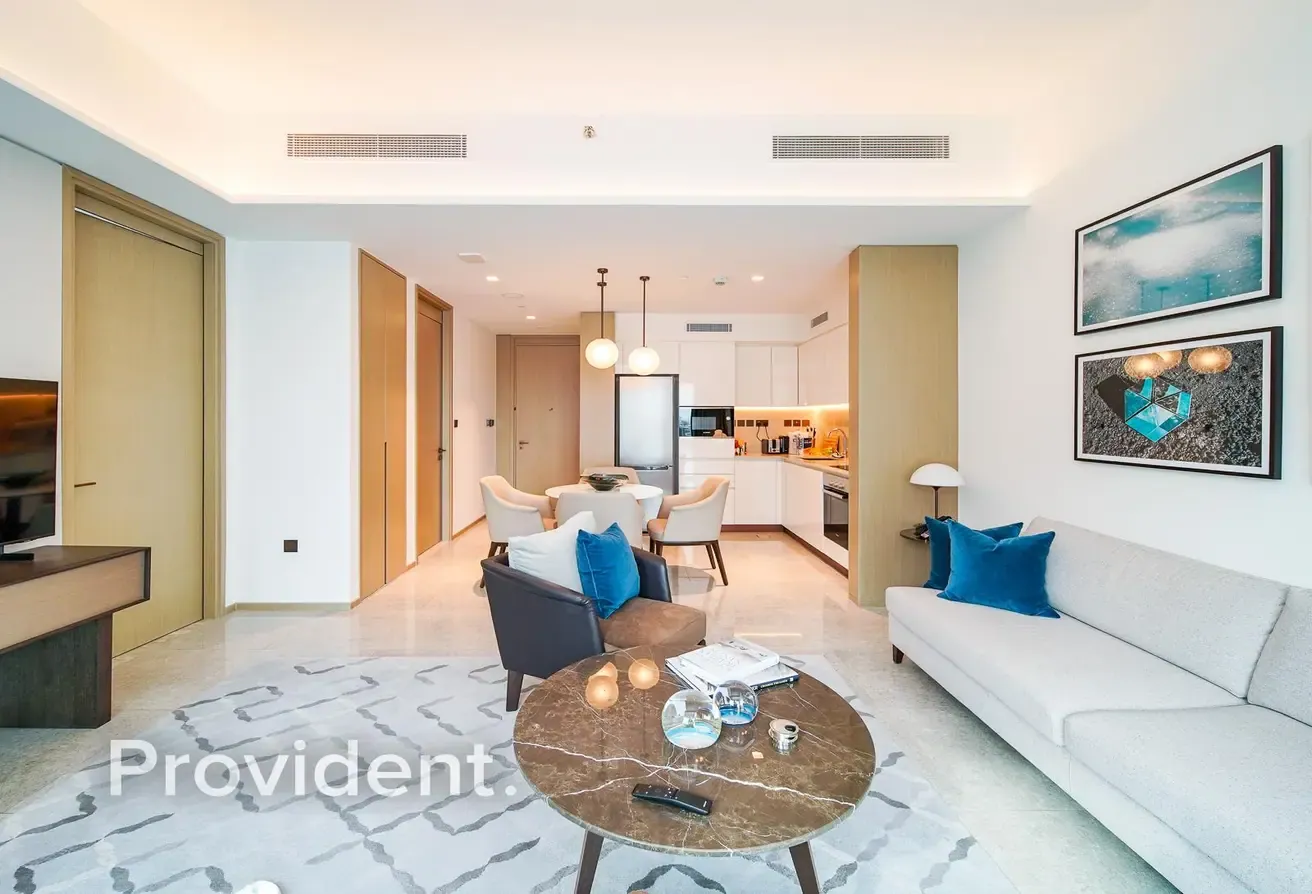 Fully Furnished | Boulevard View | Vacant