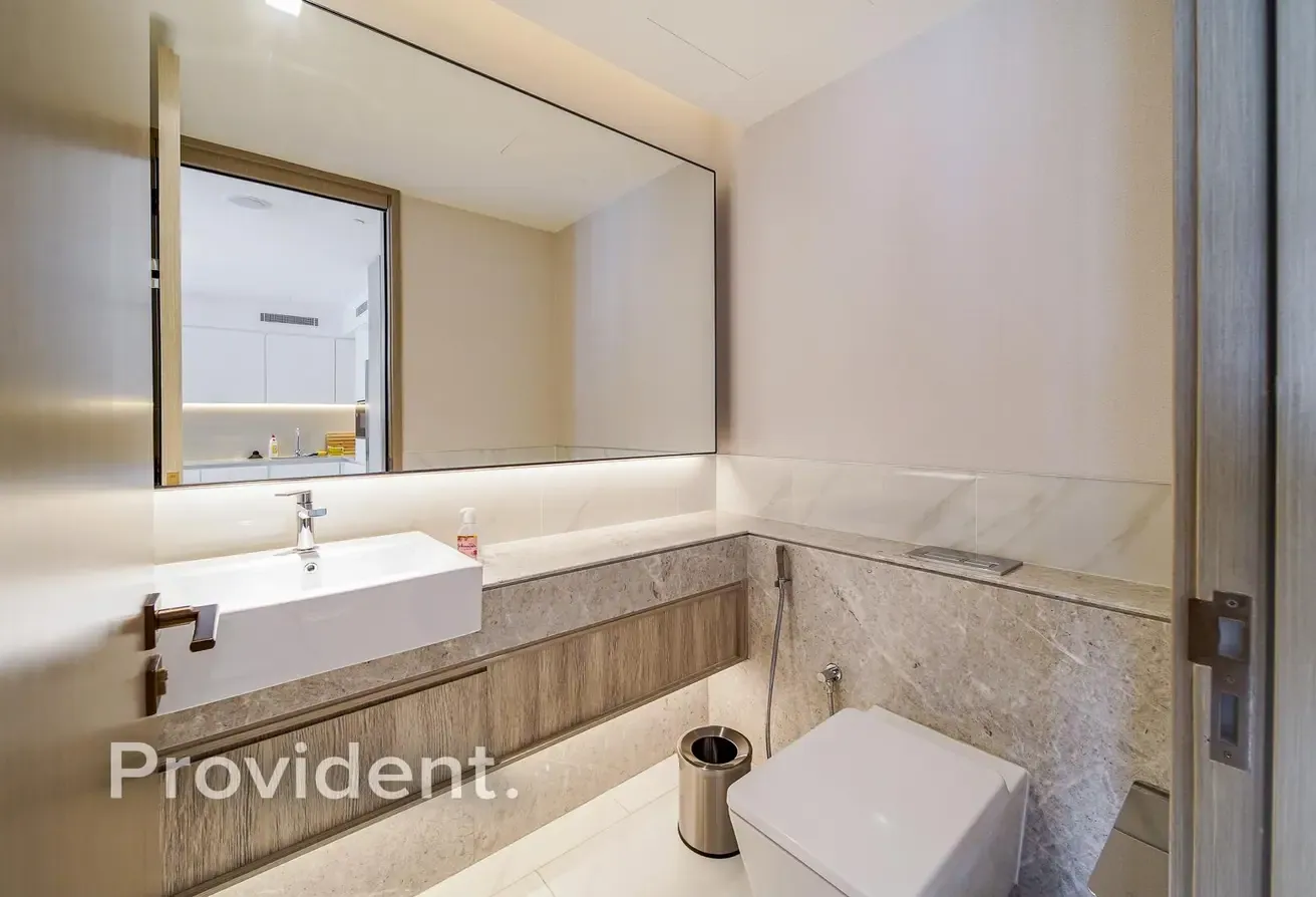 Fully Furnished | Boulevard View | Vacant