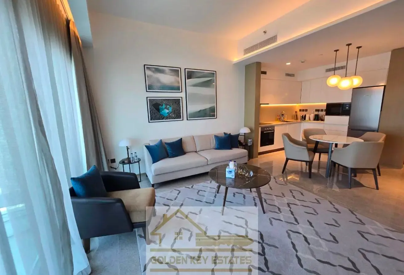 Stunning Creek Views - Large Layout - Furnished