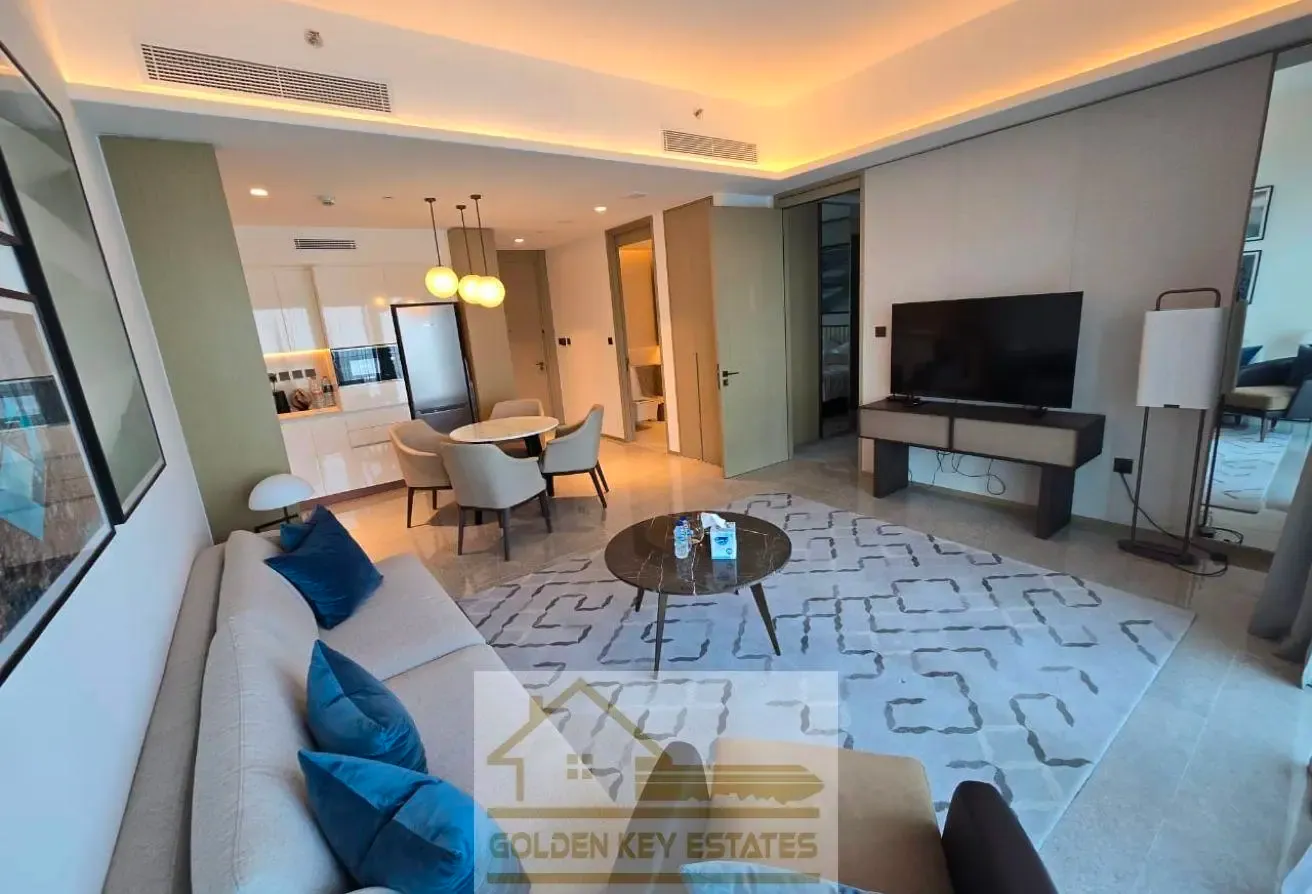 Stunning Creek Views - Large Layout - Furnished