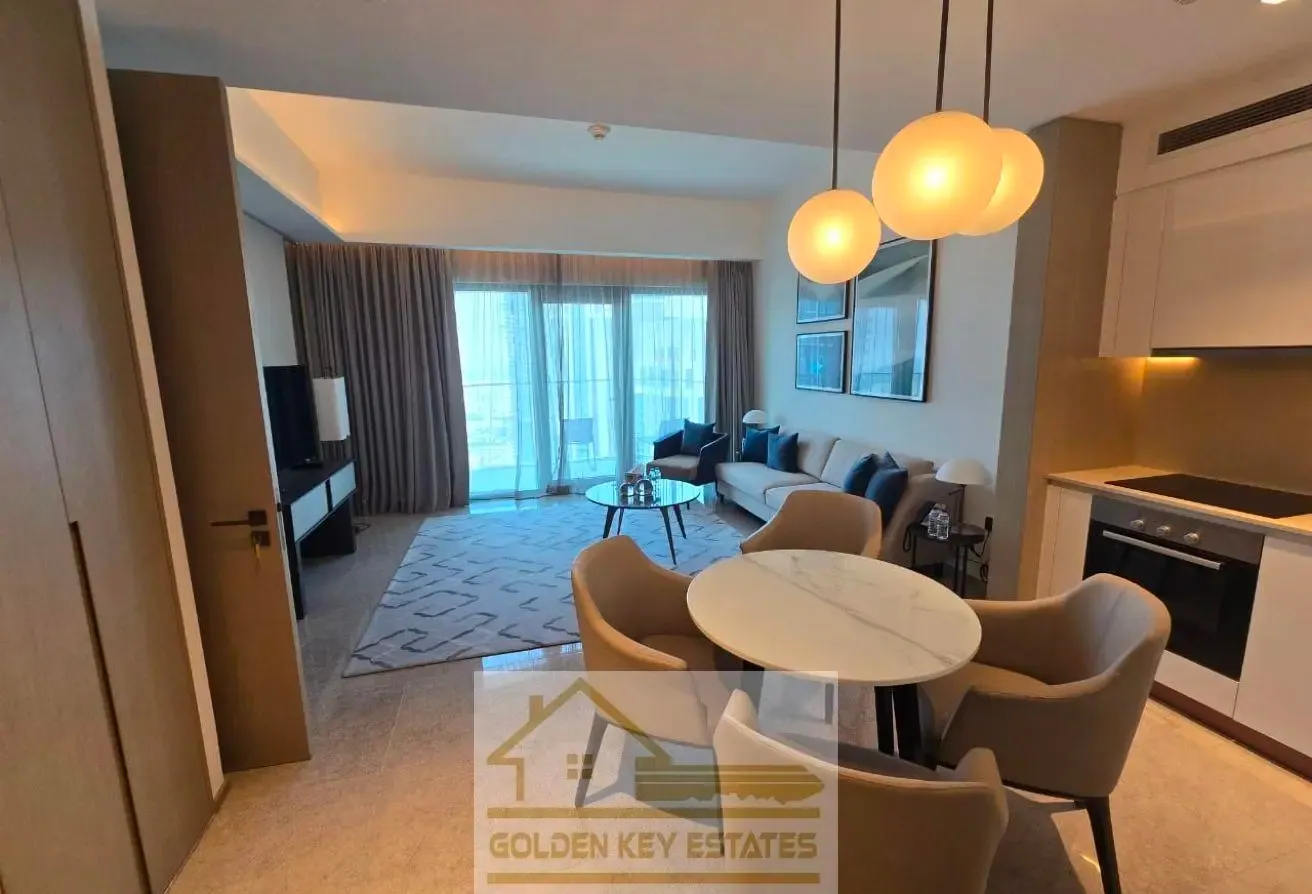 Stunning Creek Views - Large Layout - Furnished