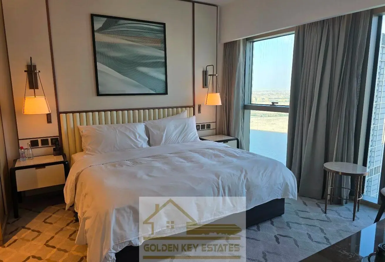 Stunning Creek Views - Large Layout - Furnished