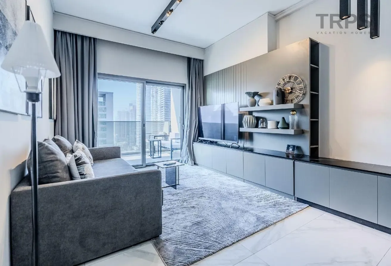 Spacious 1BR plus Maids | Furnished | City View!