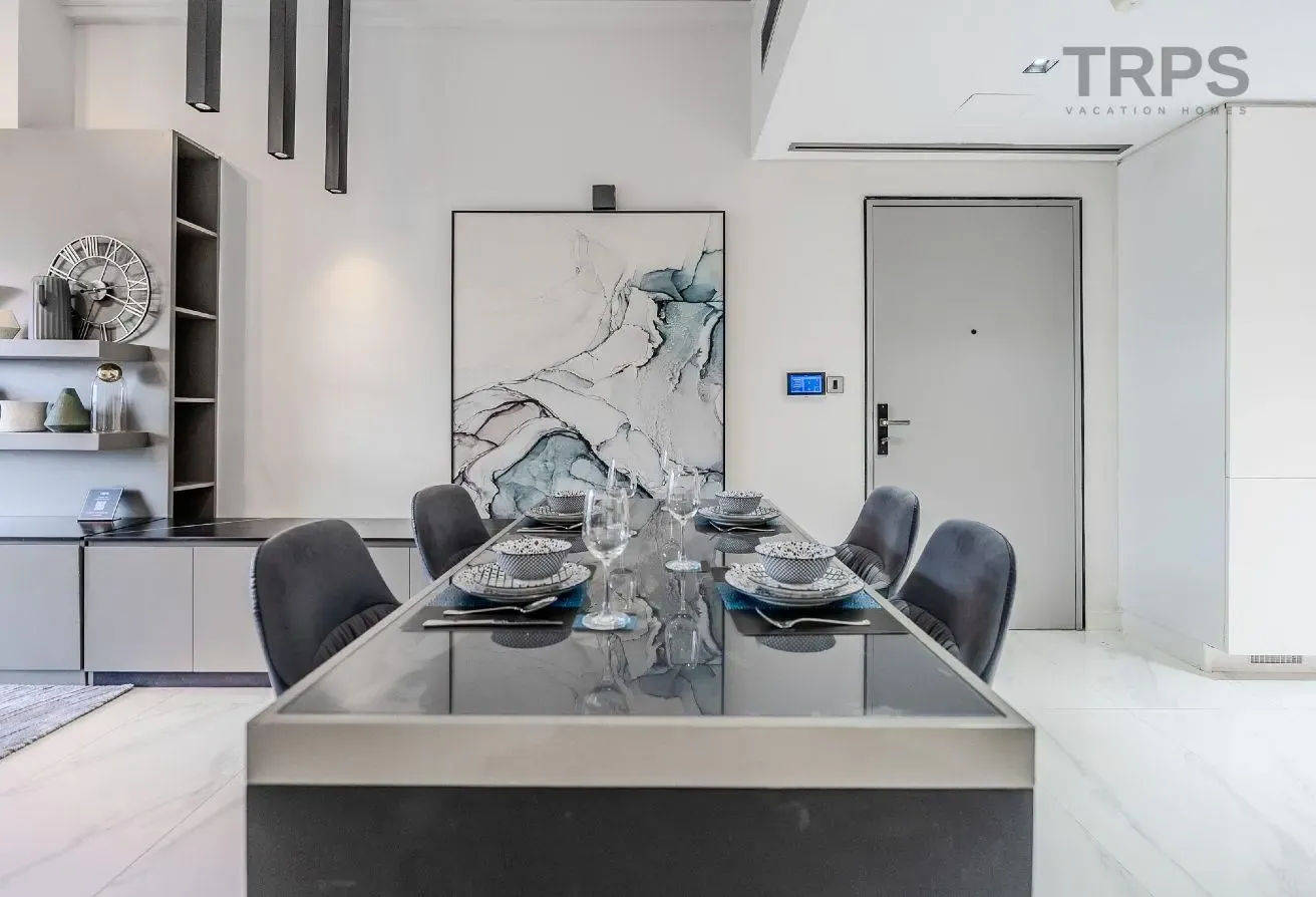 Spacious 1BR plus Maids | Furnished | City View!