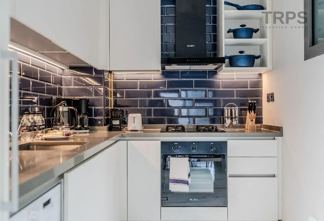 Spacious 1BR plus Maids | Furnished | City View!
