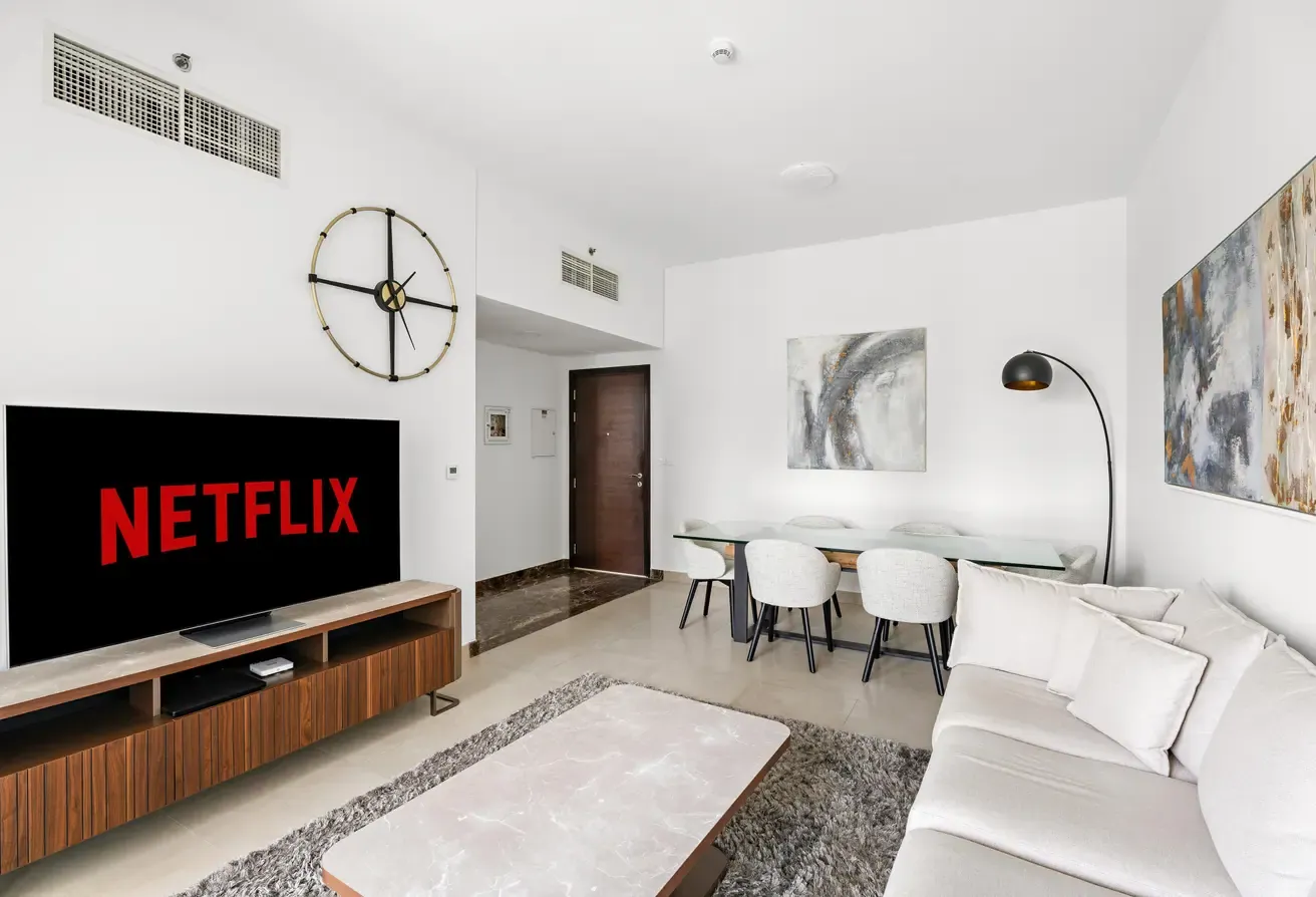SUMMER DEAL | ALL BILLS INCLUDED | NEAR BEACH