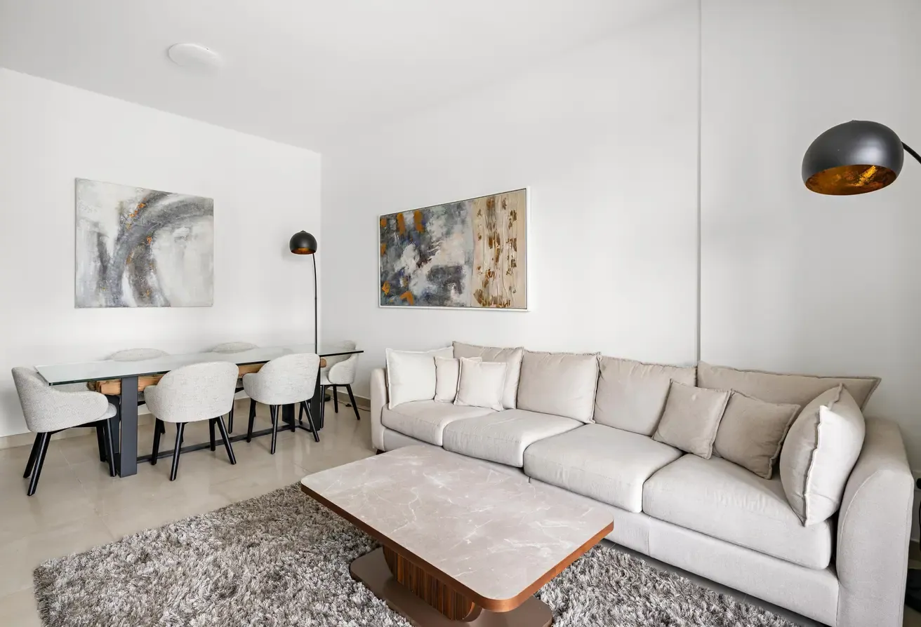 SUMMER DEAL | ALL BILLS INCLUDED | NEAR BEACH