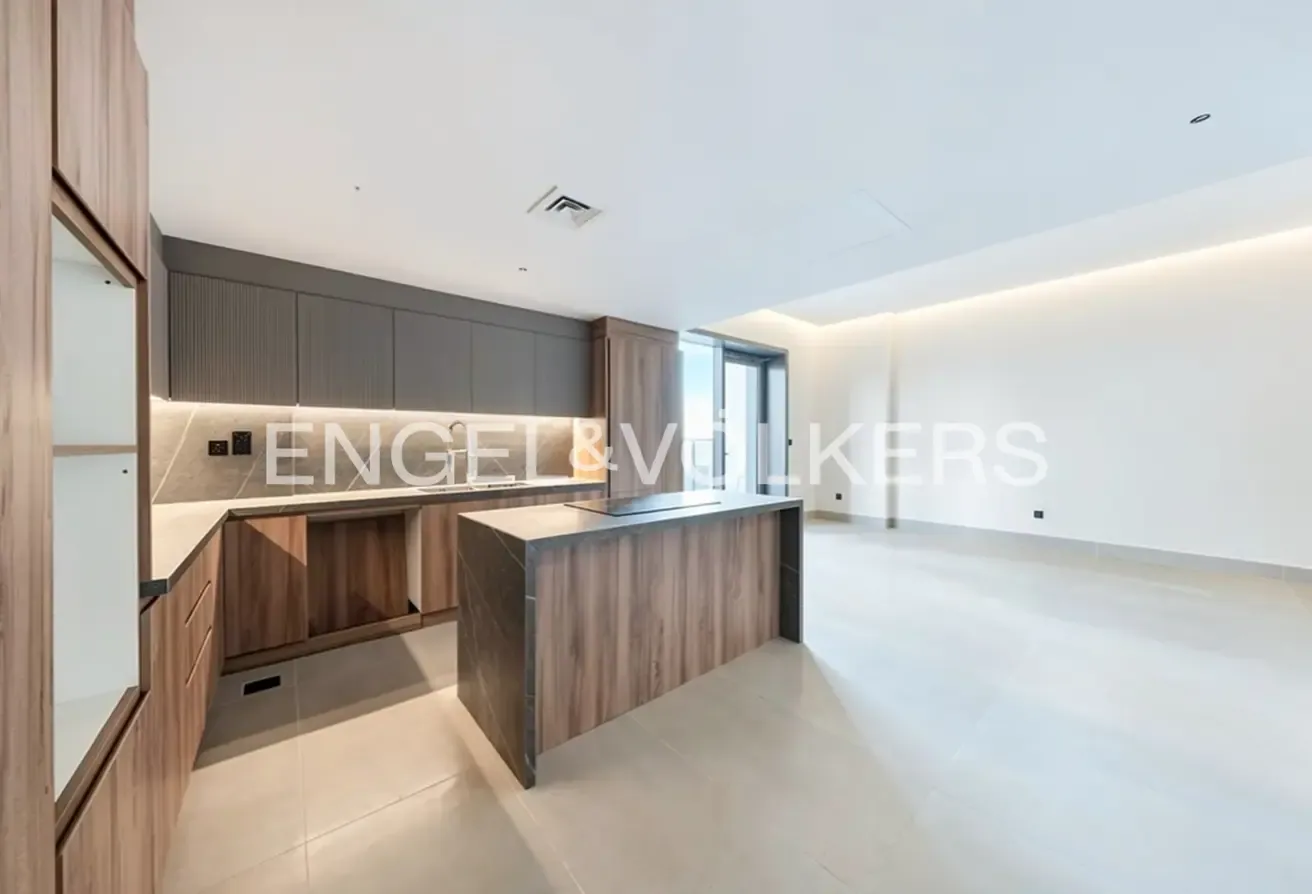Fully Upgraded | Vacant | Full Marina View