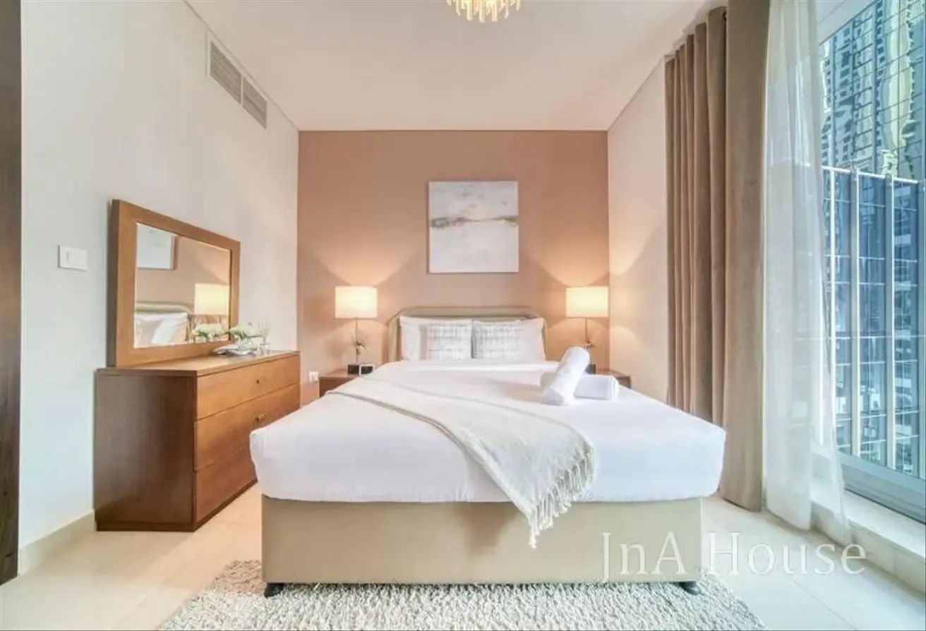 PREMIUM CANAL VIEW I FURNISHED I VACANT