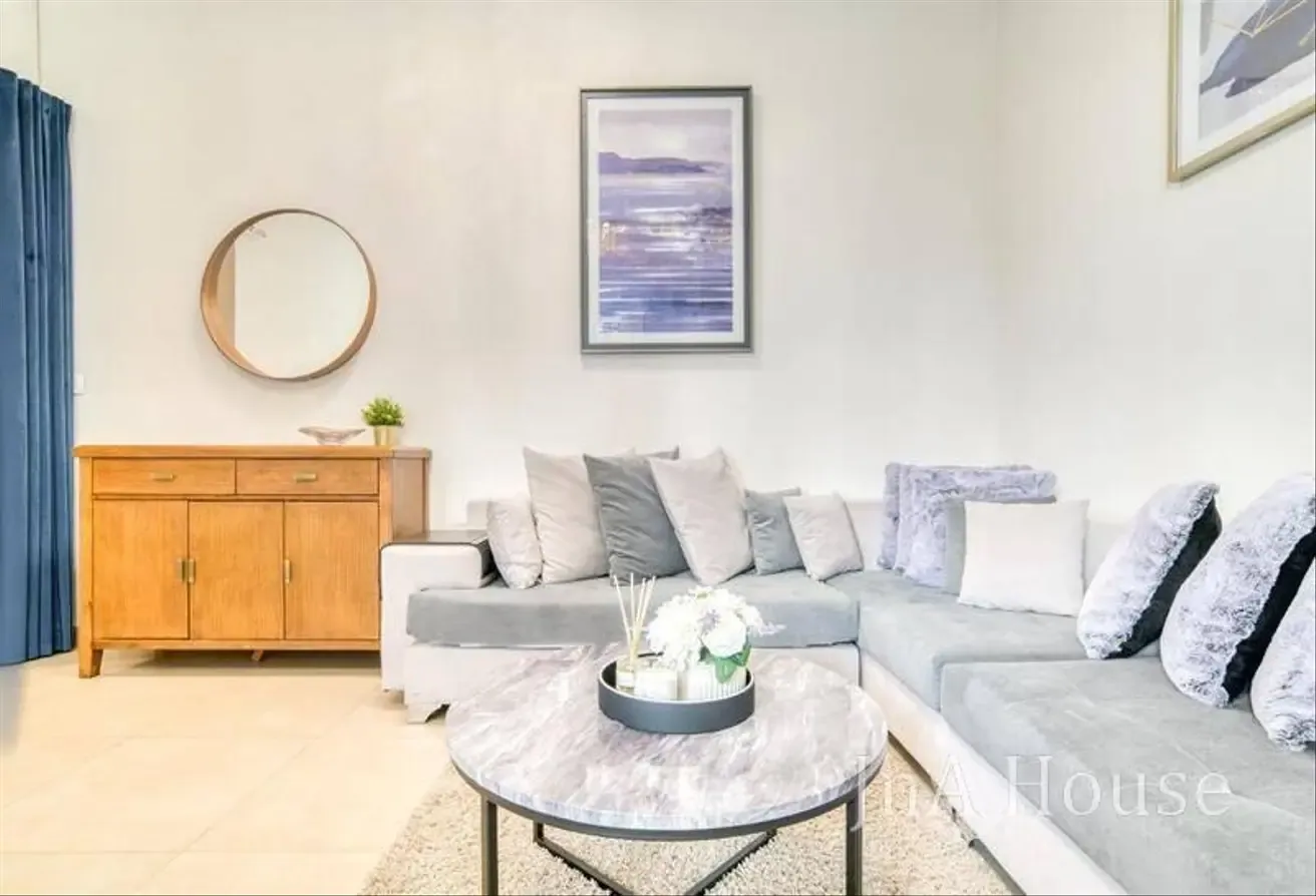 PREMIUM CANAL VIEW I FURNISHED I VACANT