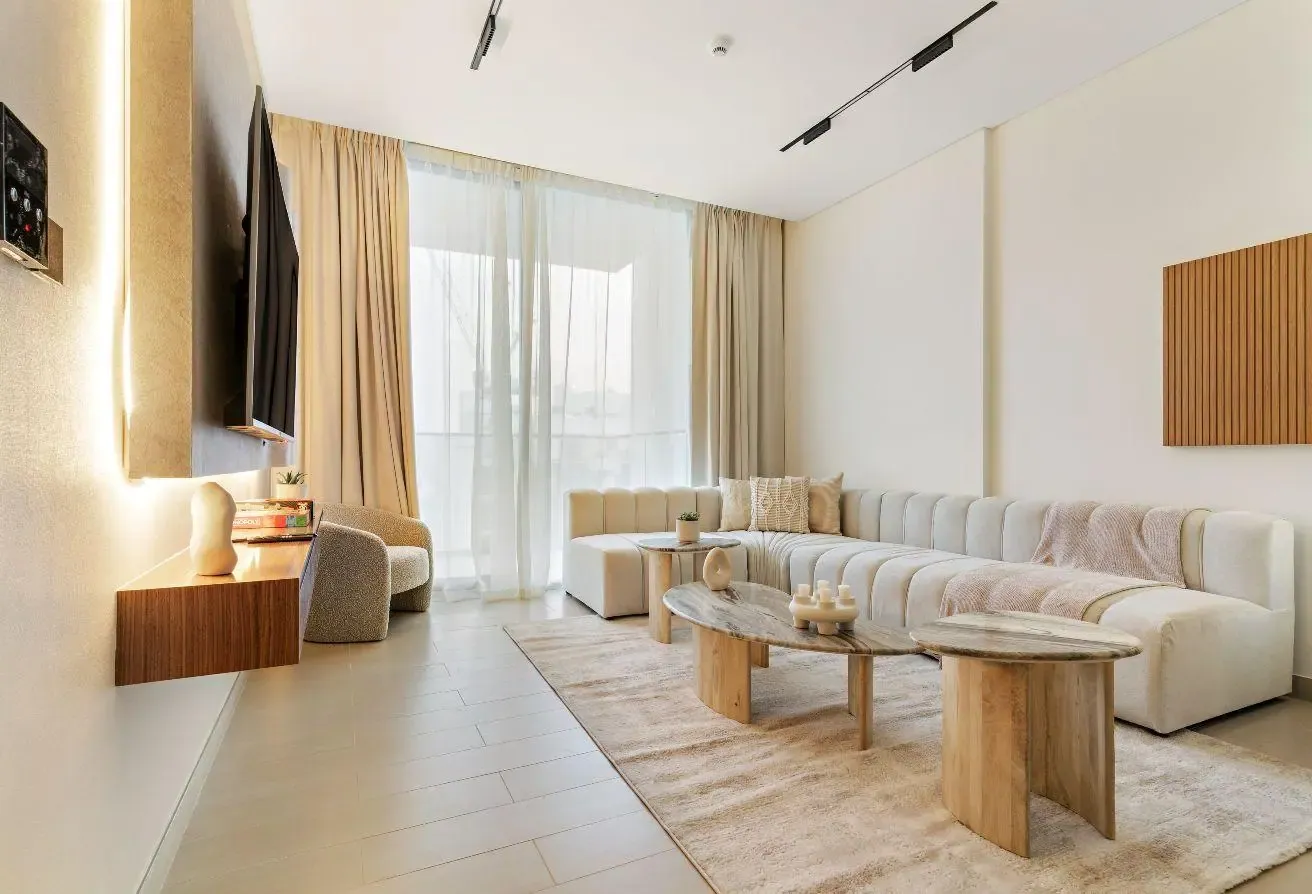 Bright & Elegant Apartment in the Heart of JVC