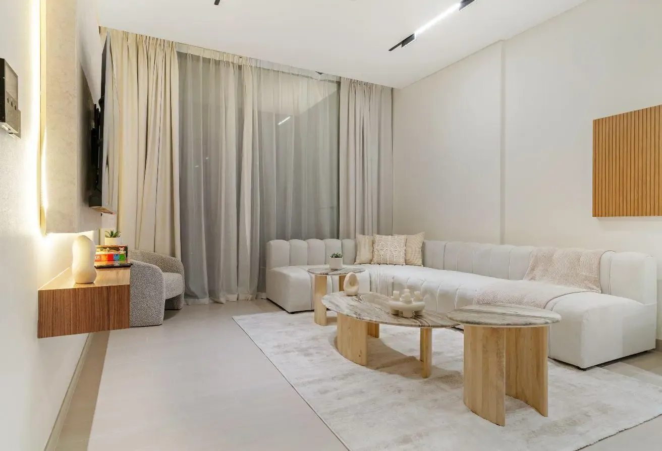 Bright & Elegant Apartment in the Heart of JVC