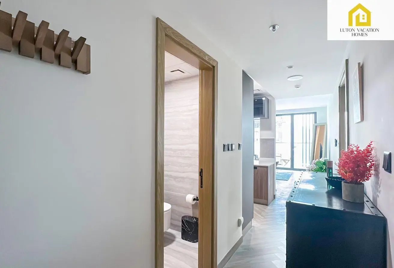 Stylish 1BR in JVC, Near Marina & Downtown