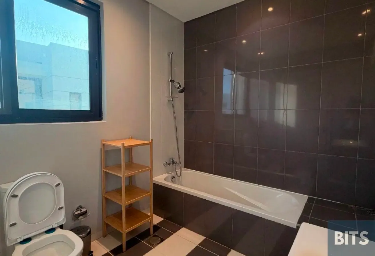 Spacious 3BR Villa | Fully Upgraded & Furnished |
