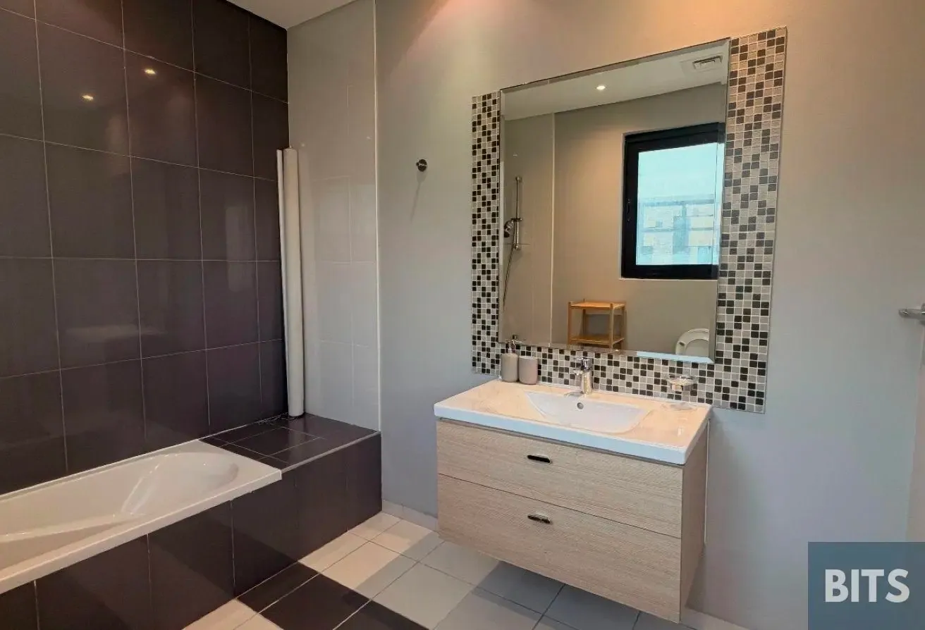 Spacious 3BR Villa | Fully Upgraded & Furnished |