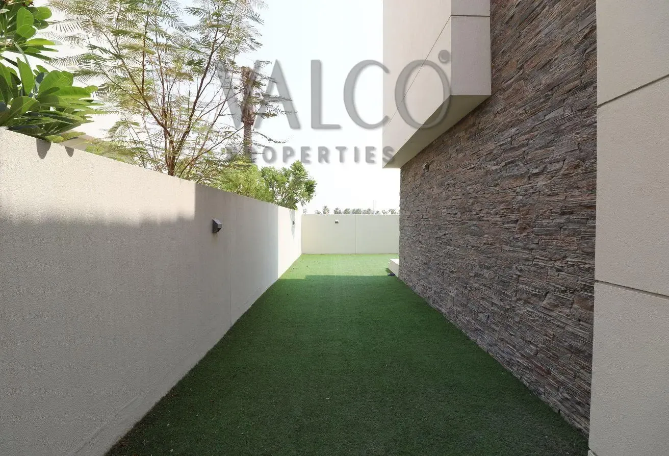 Fully Furnished | Near Pool | Vacant